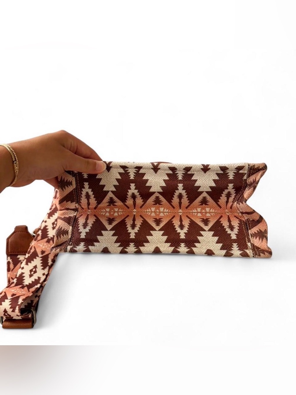Wrangler Southwestern Aztec Print Crossbody Tote Bag Western Purse - Picture 4 of 5